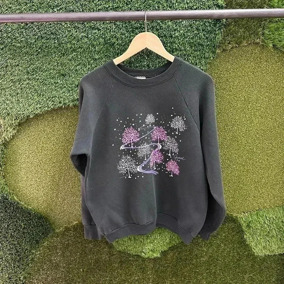 Vintage Winter Trees Crewneck Large - Picture 1 of 7